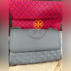 Authentic Tory Burch Fleming convertible shoulderbag